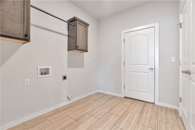 338 Emerald Woods RUN, Farmington, AR 72730