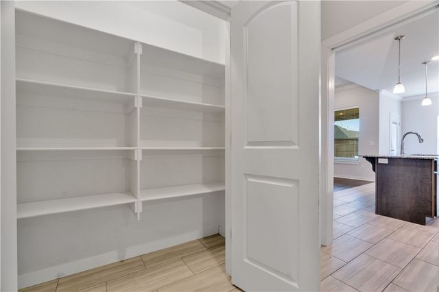 338 Emerald Woods RUN, Farmington, AR 72730