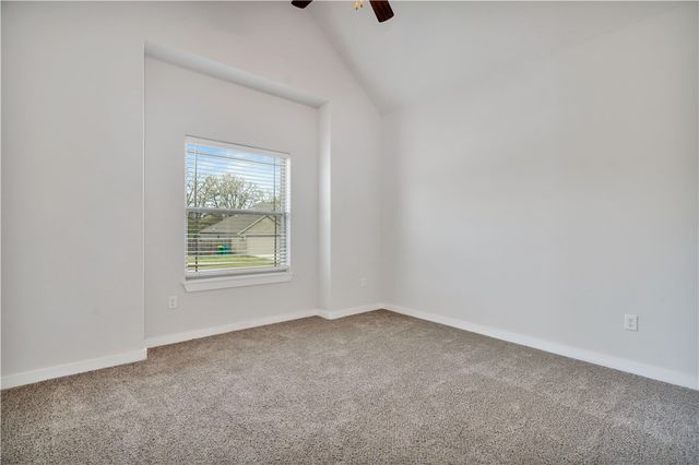 338 Emerald Woods RUN, Farmington, AR 72730