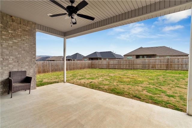 338 Emerald Woods RUN, Farmington, AR 72730