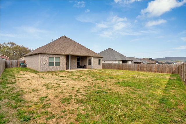338 Emerald Woods RUN, Farmington, AR 72730
