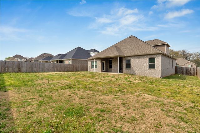 338 Emerald Woods RUN, Farmington, AR 72730