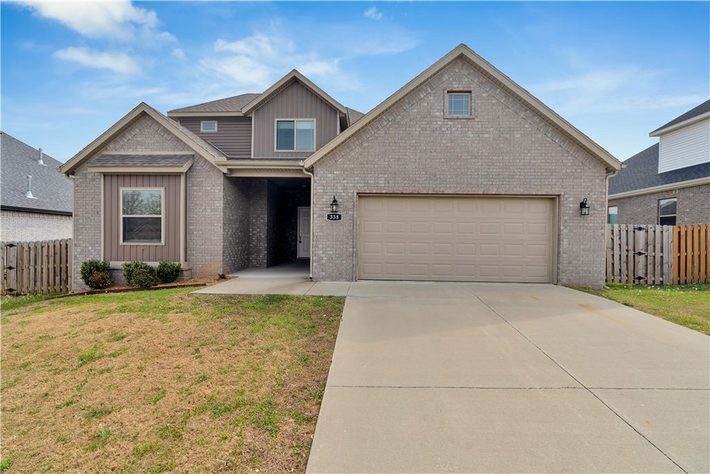 338 Emerald Woods RUN, Farmington, AR 72730