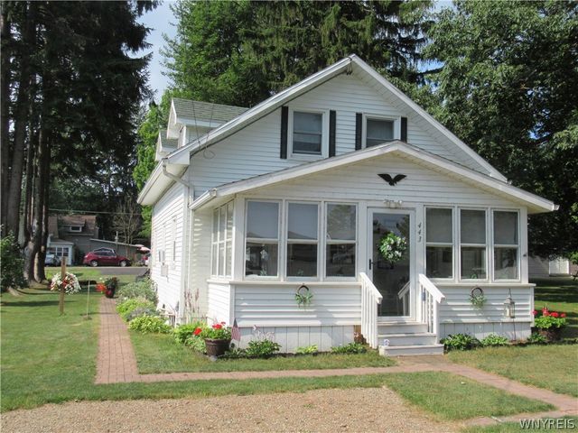 443 Lakeside Road, Evans, NY 14006