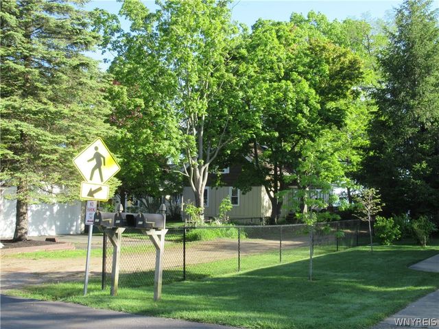 443 Lakeside Road, Evans, NY 14006