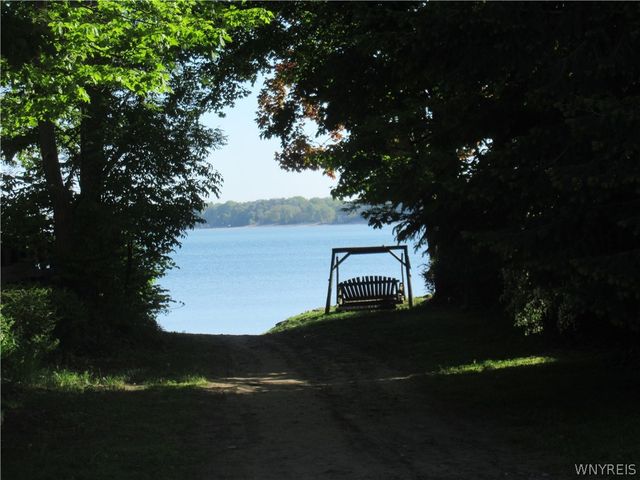 443 Lakeside Road, Evans, NY 14006