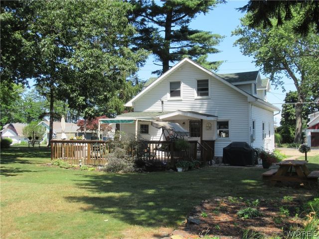 443 Lakeside Road, Evans, NY 14006