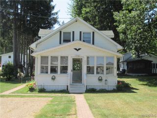 443 Lakeside Road, Evans, NY 14006