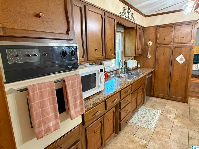 621 PINEVIEW DRIVE, Brookside, AL 35214