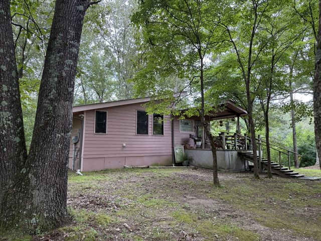 160 Webb Rd Ext, Summertown, TN 38483