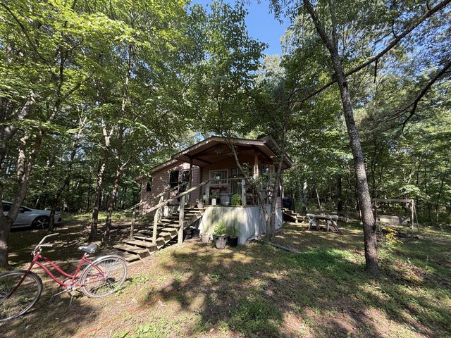 160 Webb Rd Ext, Summertown, TN 38483