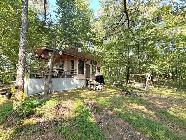 160 Webb Rd Ext, Summertown, TN 38483