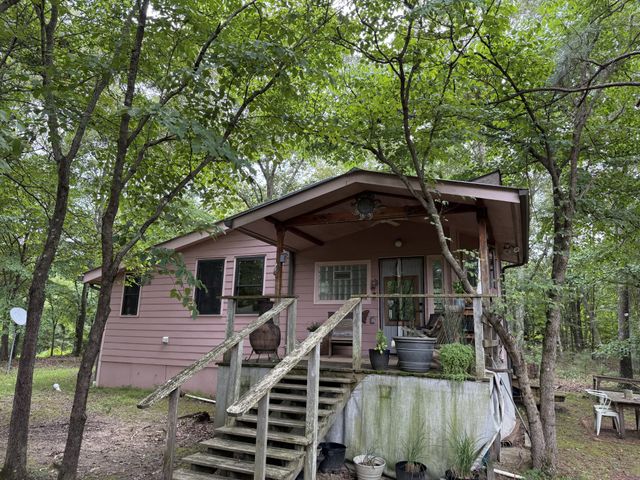160 Webb Rd Ext, Summertown, TN 38483