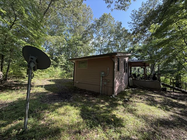 160 Webb Rd Ext, Summertown, TN 38483