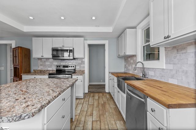 3002 Old Buncombe Road, Greenville, SC 29609