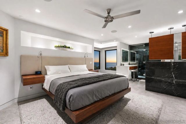 100 S Coast Blvd 104, La Jolla, CA 92037