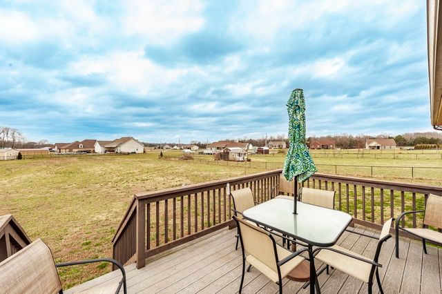 1699 Rapids Rd, Portland, TN 37148