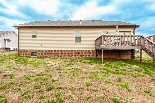 1699 Rapids Rd, Portland, TN 37148
