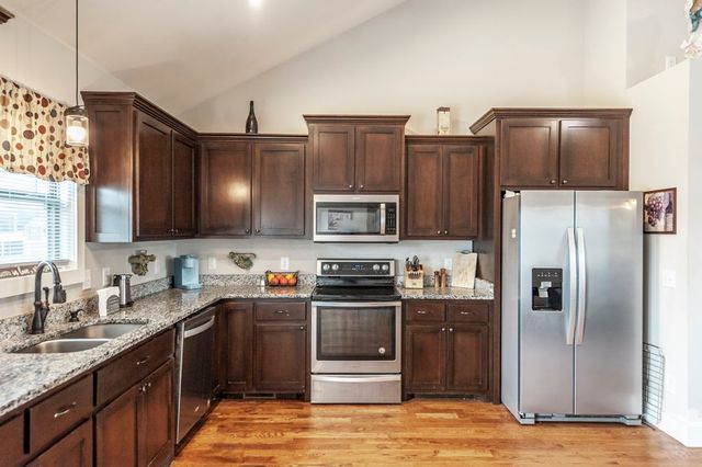 1699 Rapids Rd, Portland, TN 37148