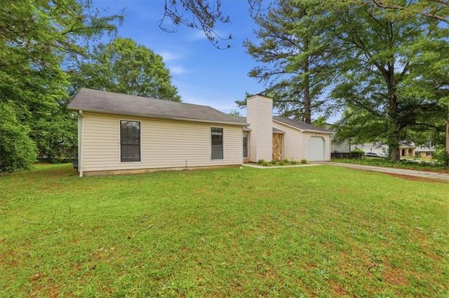 608 Crestmont Court, Jonesboro, GA 30238
