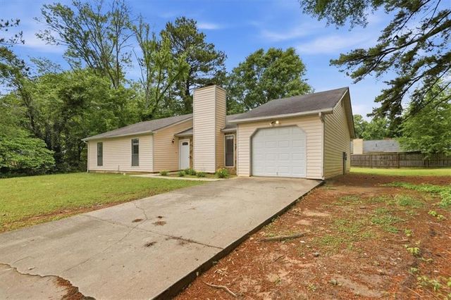 608 Crestmont Court, Jonesboro, GA 30238