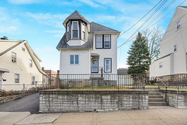 28 Crescent Place, Yonkers, NY 10704