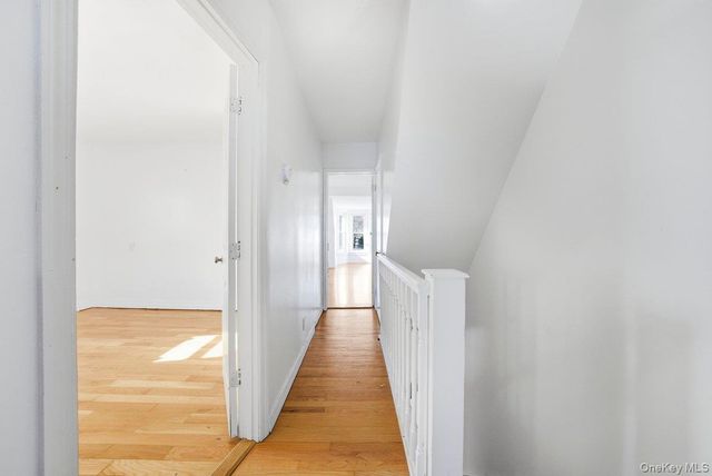 28 Crescent Place, Yonkers, NY 10704