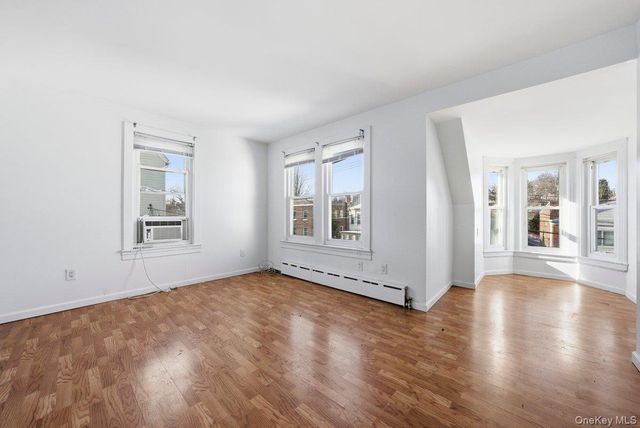 28 Crescent Place, Yonkers, NY 10704