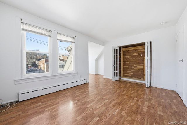 28 Crescent Place, Yonkers, NY 10704