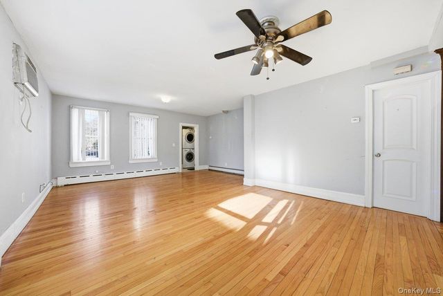 28 Crescent Place, Yonkers, NY 10704