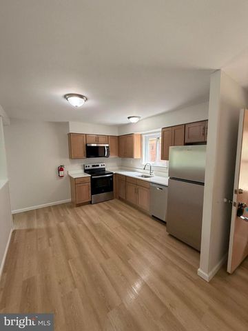 505 MEADOW WOODS LN, Lawrence Twp, NJ 08648