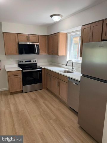 505 MEADOW WOODS LN, Lawrence Twp, NJ 08648