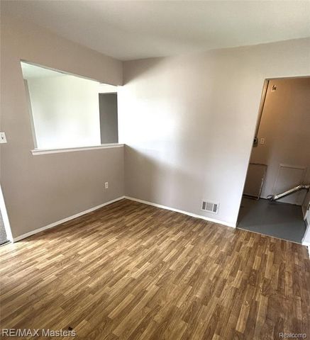 4210 Hazel Avenue, Lincoln Park, MI 48146