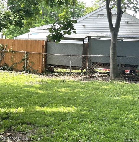 4210 Hazel Avenue, Lincoln Park, MI 48146