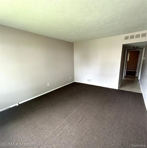 4210 Hazel Avenue, Lincoln Park, MI 48146