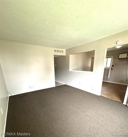 4210 Hazel Avenue, Lincoln Park, MI 48146