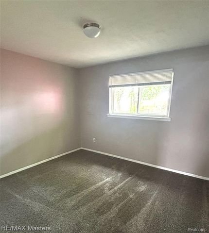4210 Hazel Avenue, Lincoln Park, MI 48146
