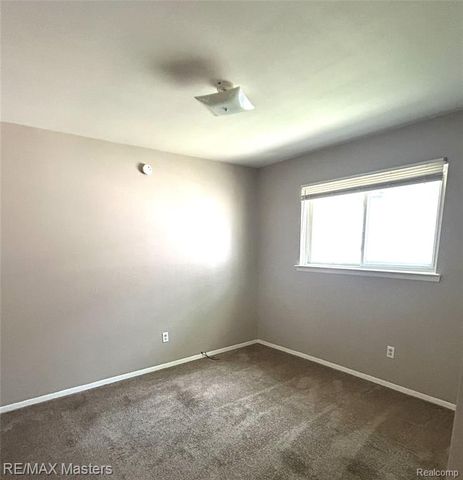 4210 Hazel Avenue, Lincoln Park, MI 48146
