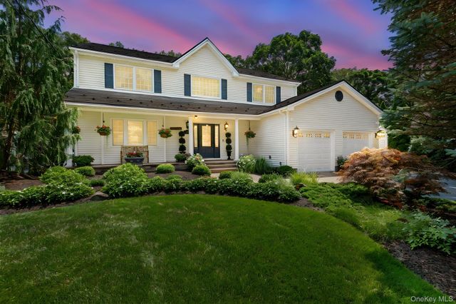 35 Pine Ridge Drive, Smithtown, NY 11787