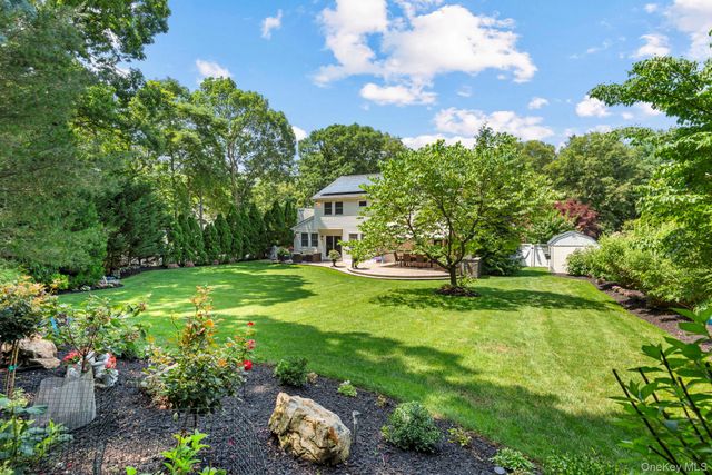 35 Pine Ridge Drive, Smithtown, NY 11787