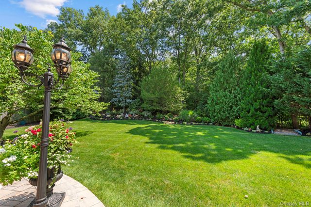 35 Pine Ridge Drive, Smithtown, NY 11787