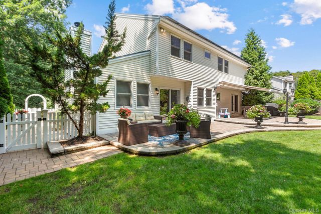 35 Pine Ridge Drive, Smithtown, NY 11787
