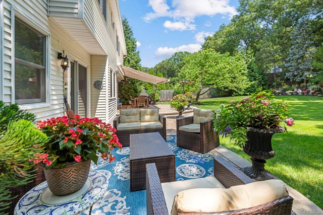 35 Pine Ridge Drive, Smithtown, NY 11787