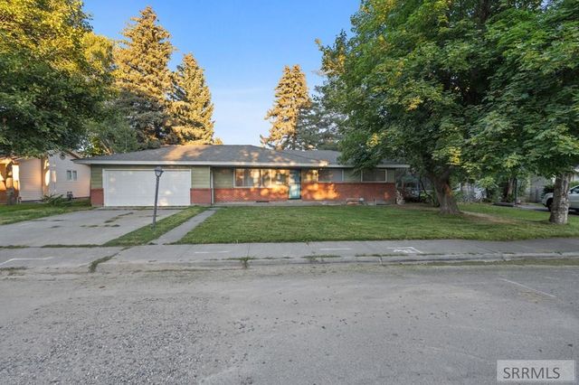 476 Davidson Drive, Idaho Falls, ID 83401