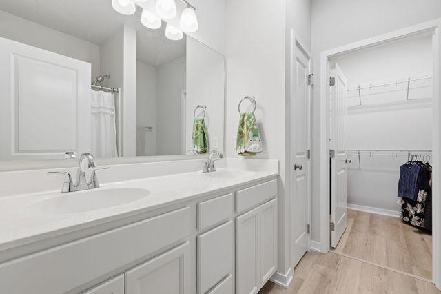 210 SW Prairie Trail Parkway, Ankeny, IA 50023