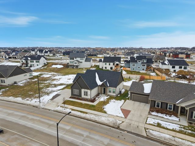 210 SW Prairie Trail Parkway, Ankeny, IA 50023