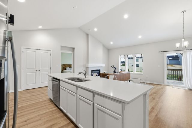 210 SW Prairie Trail Parkway, Ankeny, IA 50023