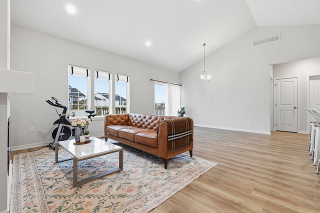 210 SW Prairie Trail Parkway, Ankeny, IA 50023