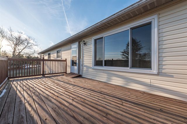 19820 Ivey Road, Chelsea, MI 48118