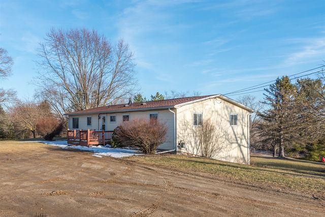 19820 Ivey Road, Chelsea, MI 48118